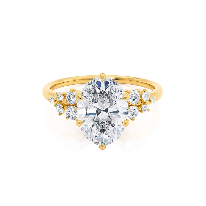 Lab Grown Diamond Engagement Rings2.52 CT Oval Shaped Moissanite Cluster Style Engagement Ring