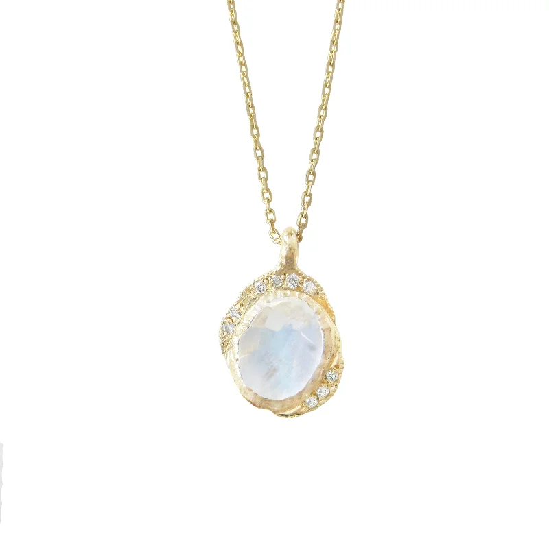 Simple round pendant necklaces for subtle elegance and easy everyday wear -Oasis Moonstone Necklace