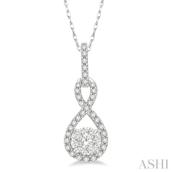 Minimalist oval pendants on sleek silver chains for modern, elegant wear -ROUND SHAPE LOVEBRIGHT DIAMOND INFINITY PENDANT